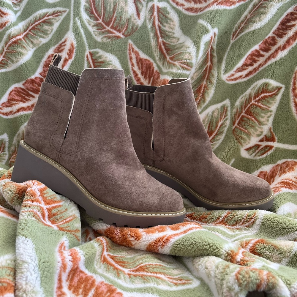 HeyGirl by Corkys Taupe Boots